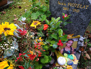 Tombe