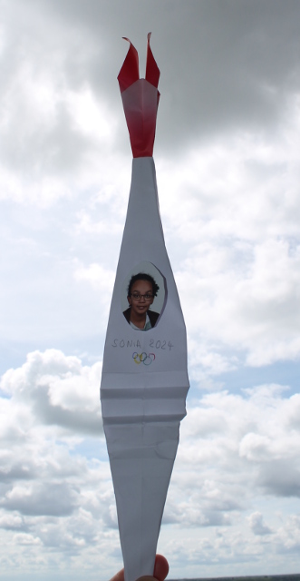 Pliage torche JO 2024  etape7