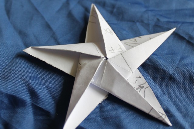 Etoile en origami Etape 9